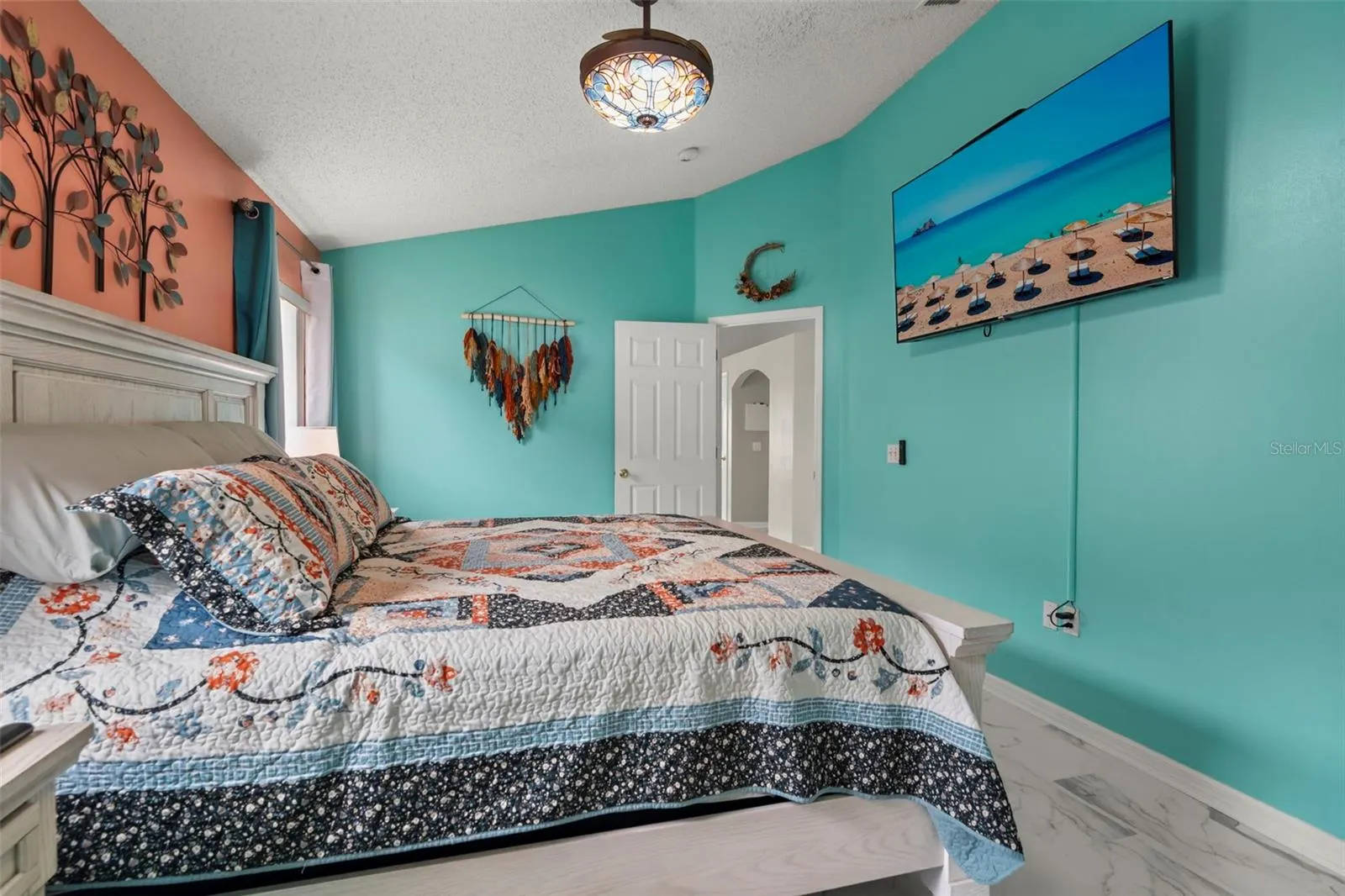 551 MAJESTY DR