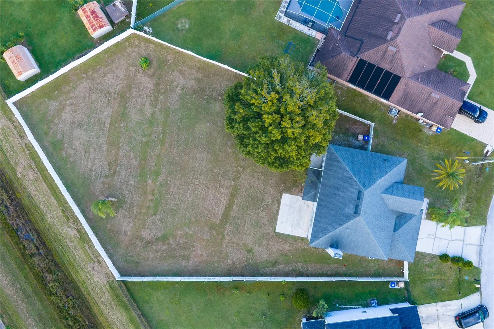 341 AYLESBURY CT