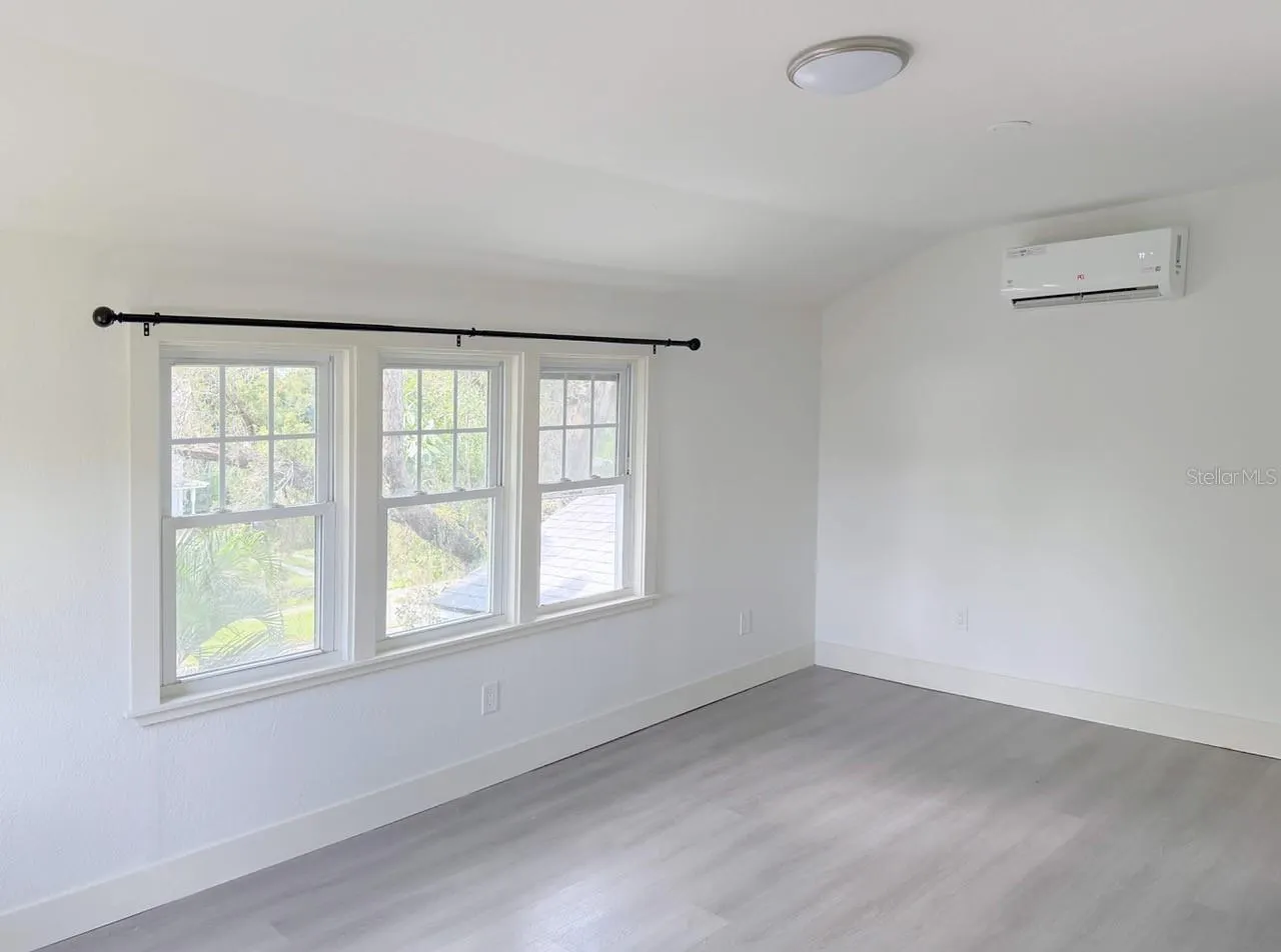 1812 12TH AVE W