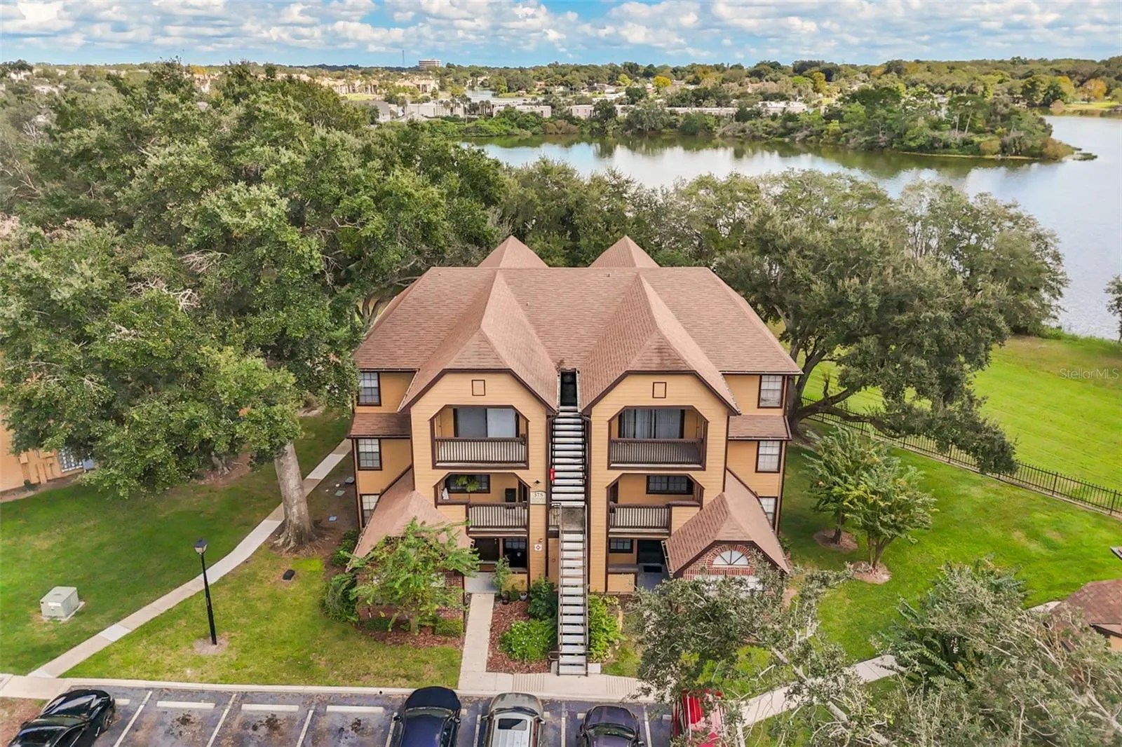375 LAKE ONTARIO CT #203 #203