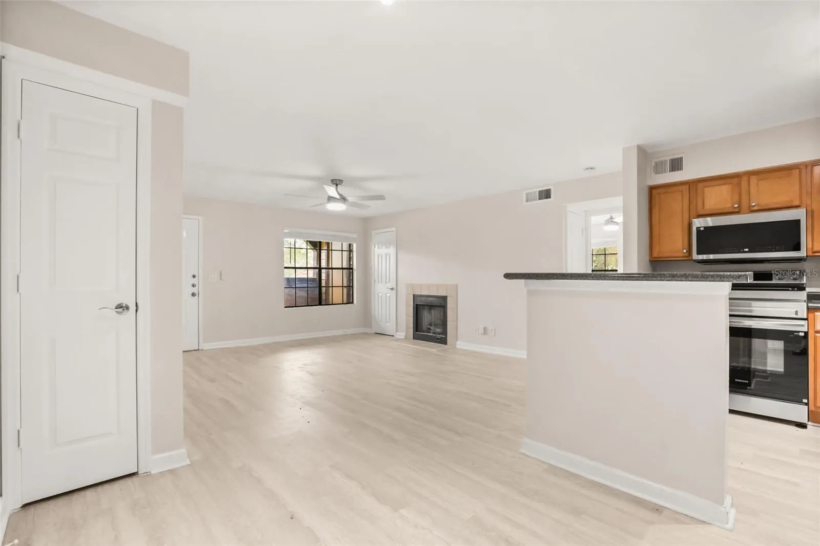 375 LAKE ONTARIO CT #203 #203