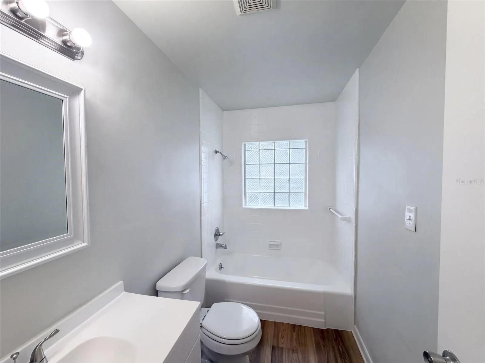 316 E WALNUT ST