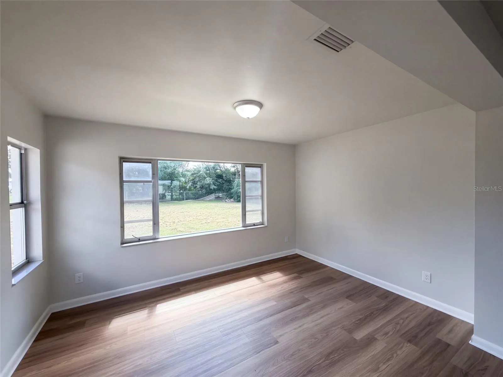 316 E WALNUT ST
