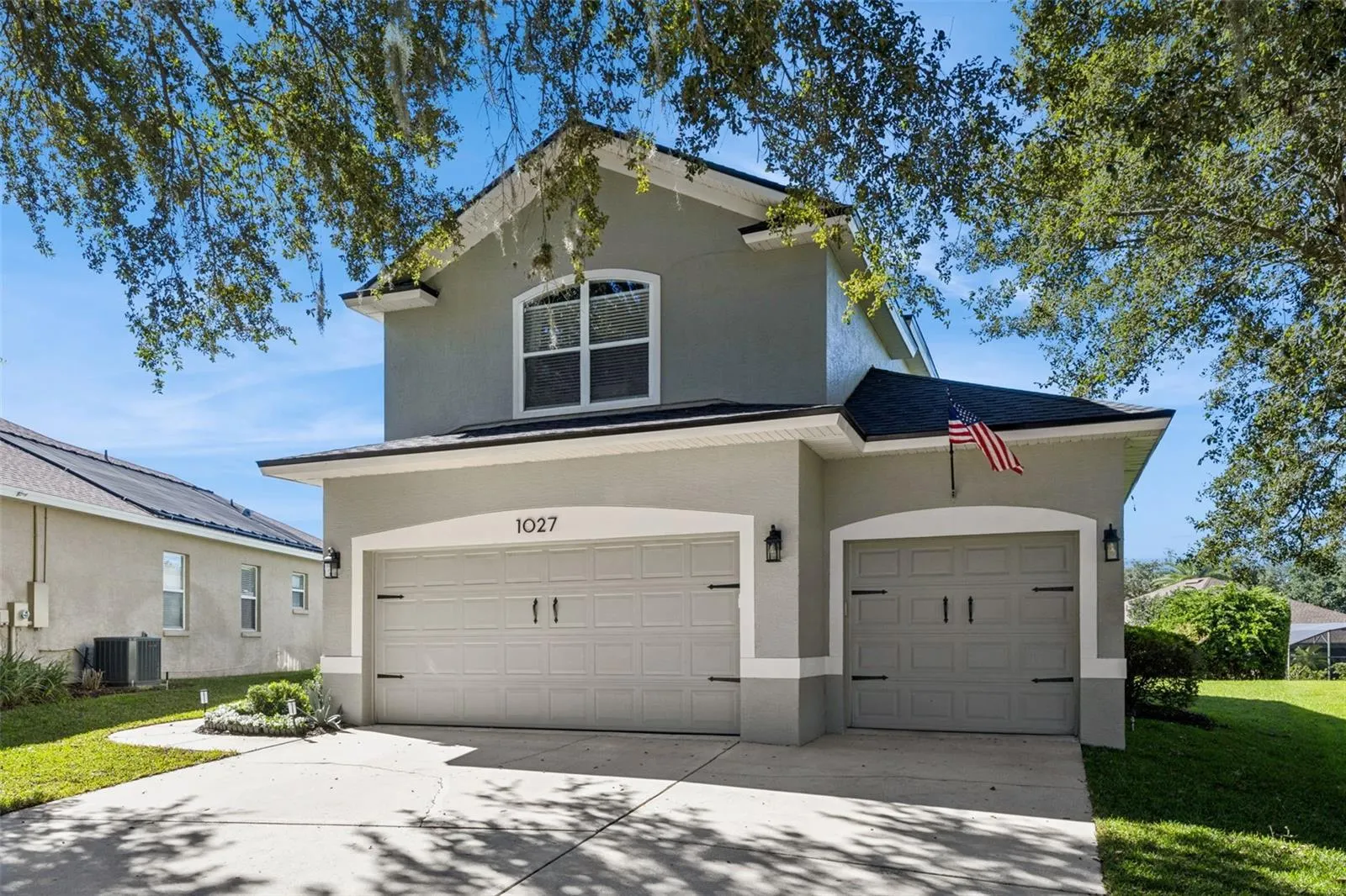 1027 RIDGEMOUNT PL