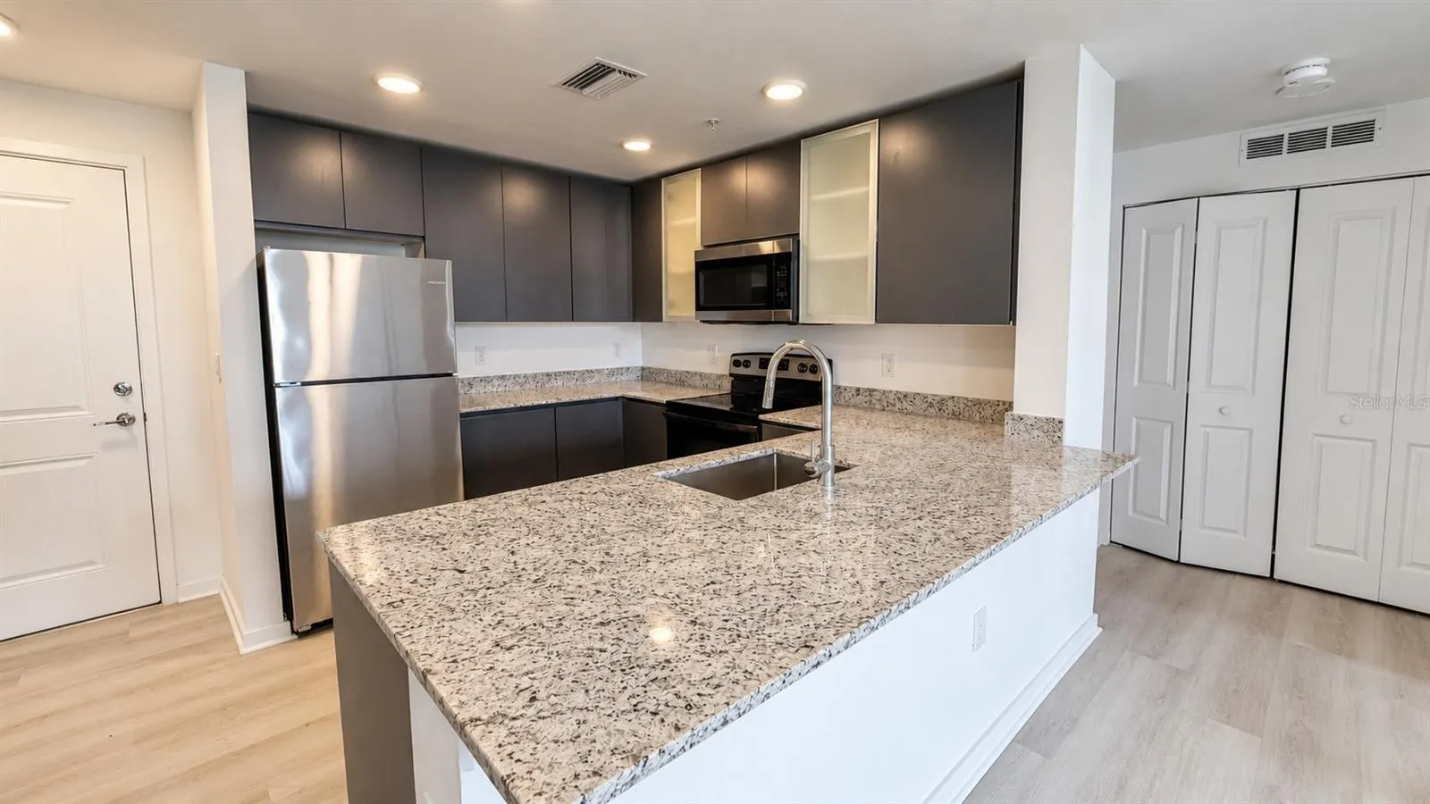 5587 MILLENIA BLVD #213 #213