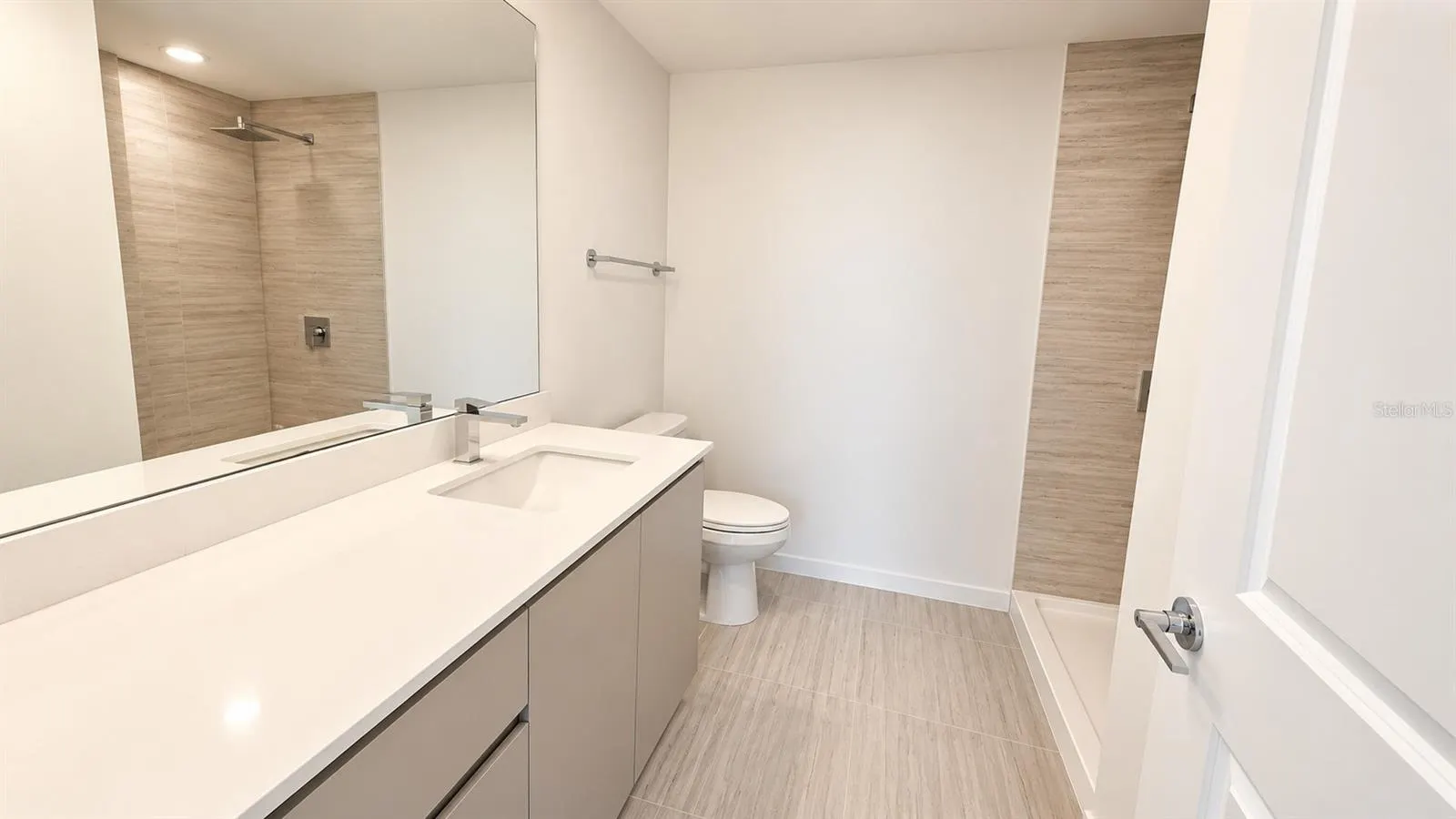 5587 MILLENIA BLVD #213 #213
