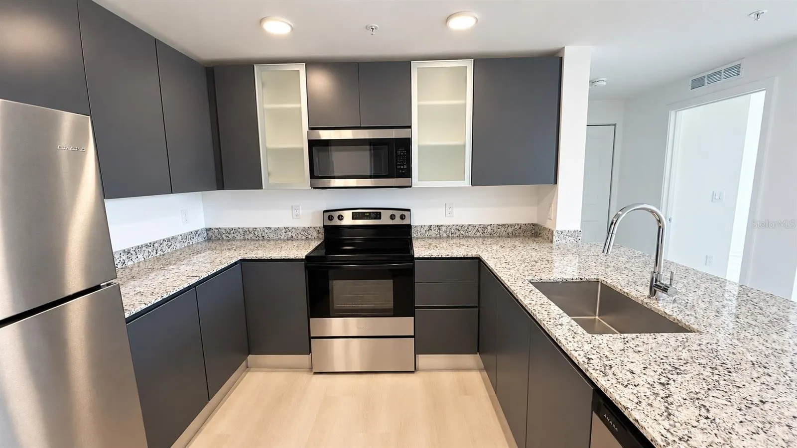 5587 MILLENIA BLVD #213 #213