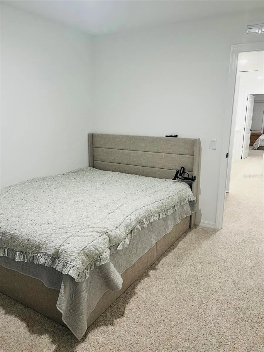 1681 GREENLEAF WOODS CV