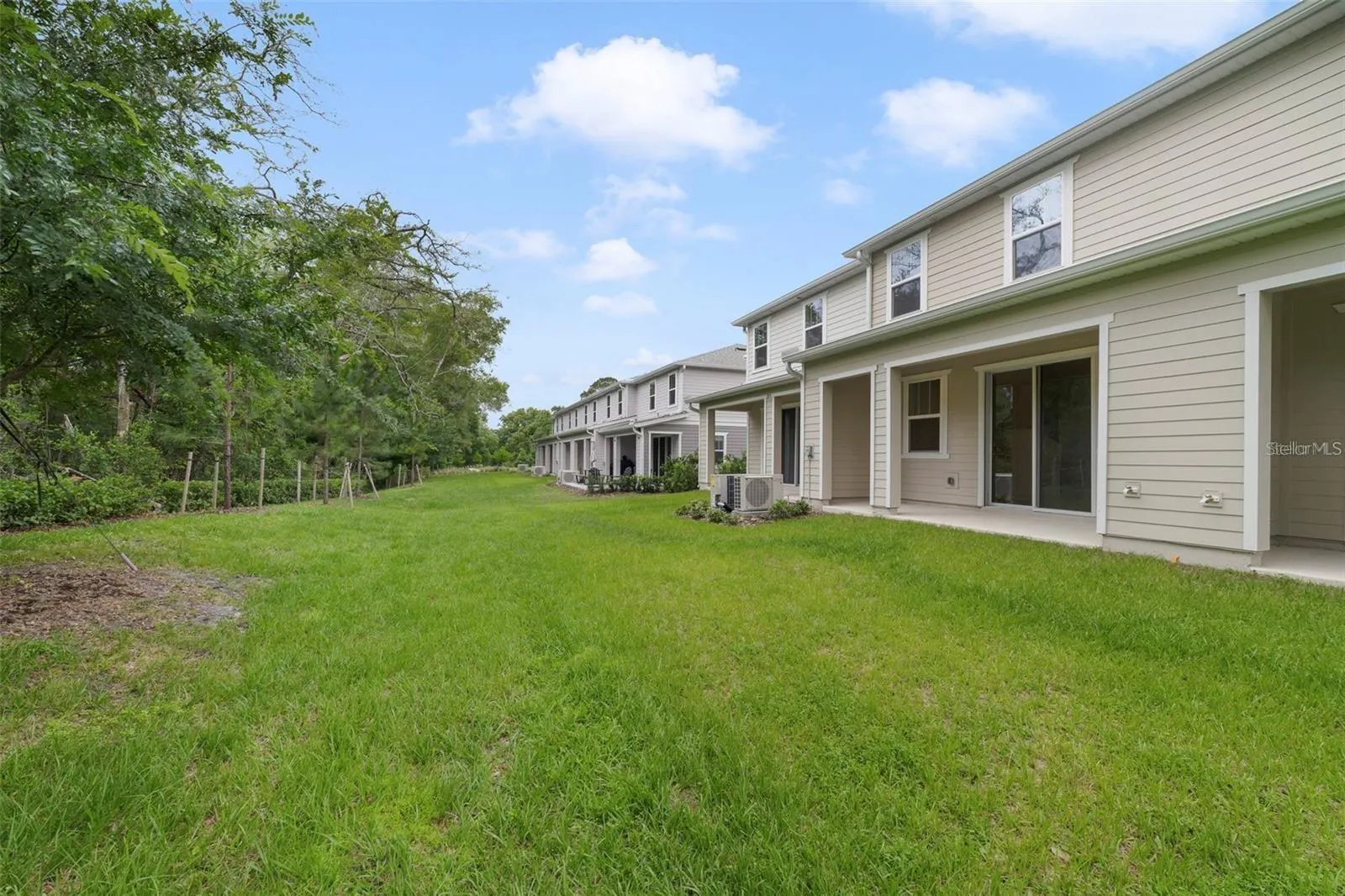 1681 GREENLEAF WOODS CV