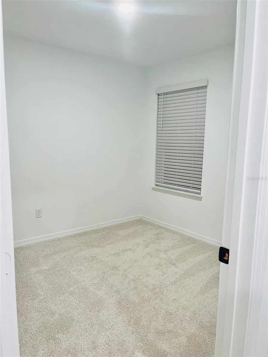 1681 GREENLEAF WOODS CV