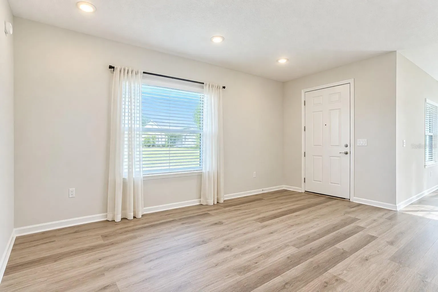 452 HUCKLEBERRY BLOSSOM DR