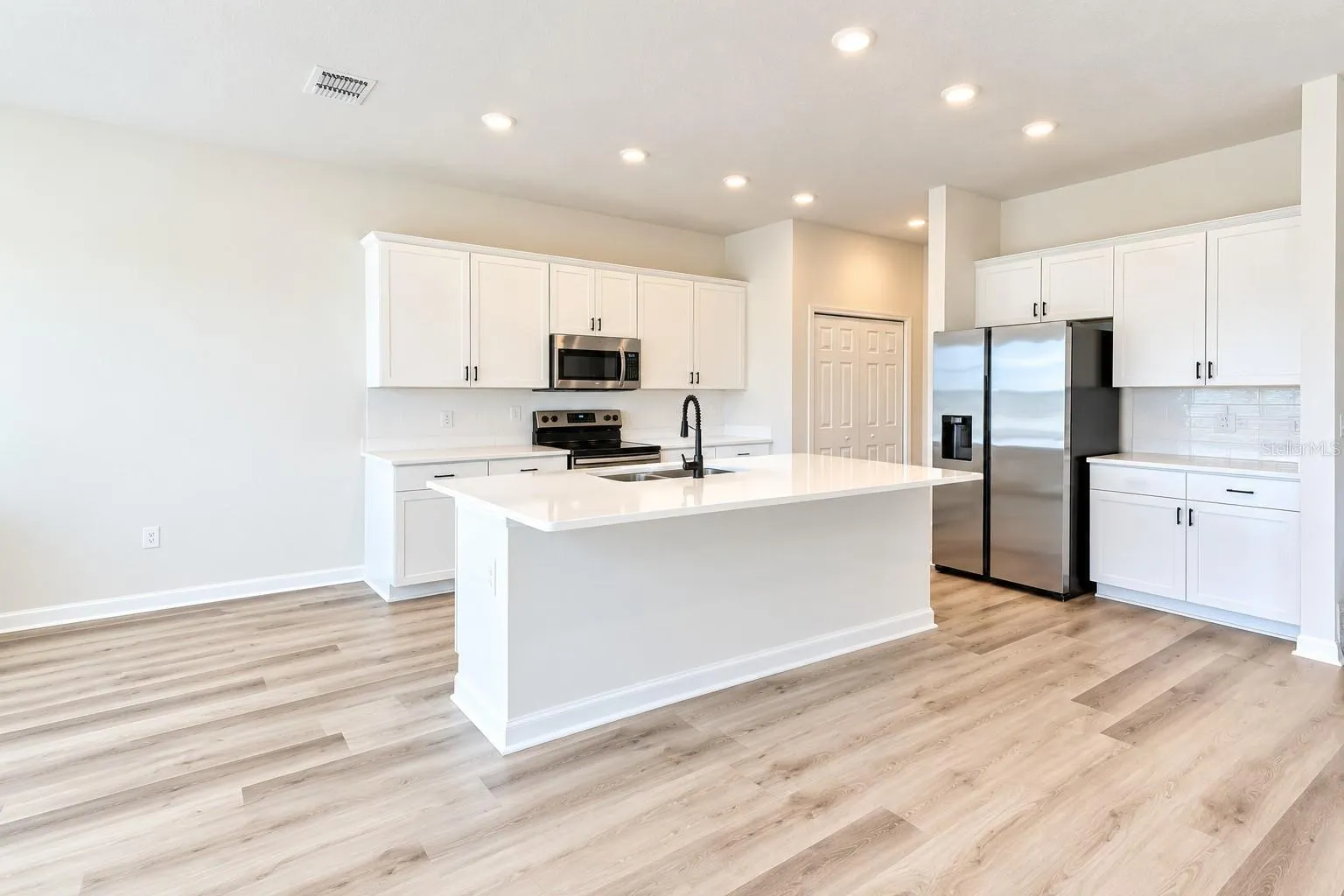 452 HUCKLEBERRY BLOSSOM DR