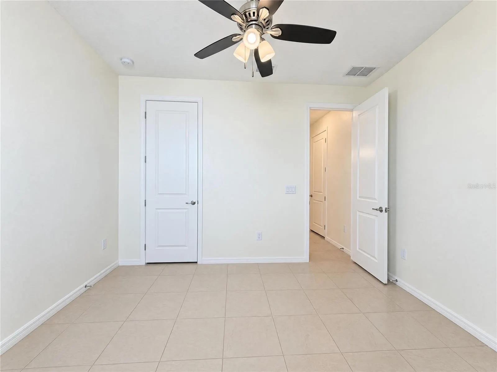 9426 LAMINE WAY