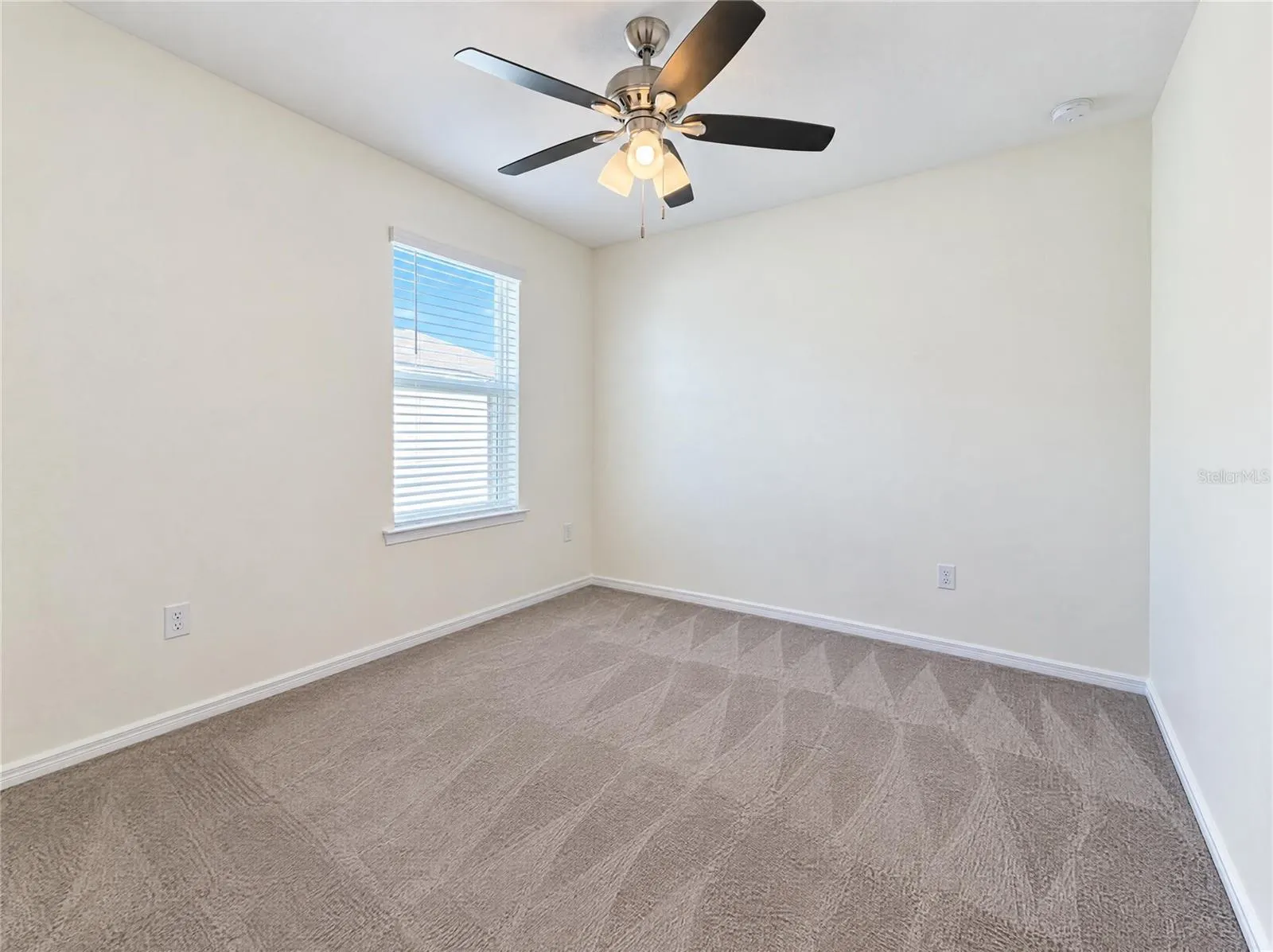 9426 LAMINE WAY