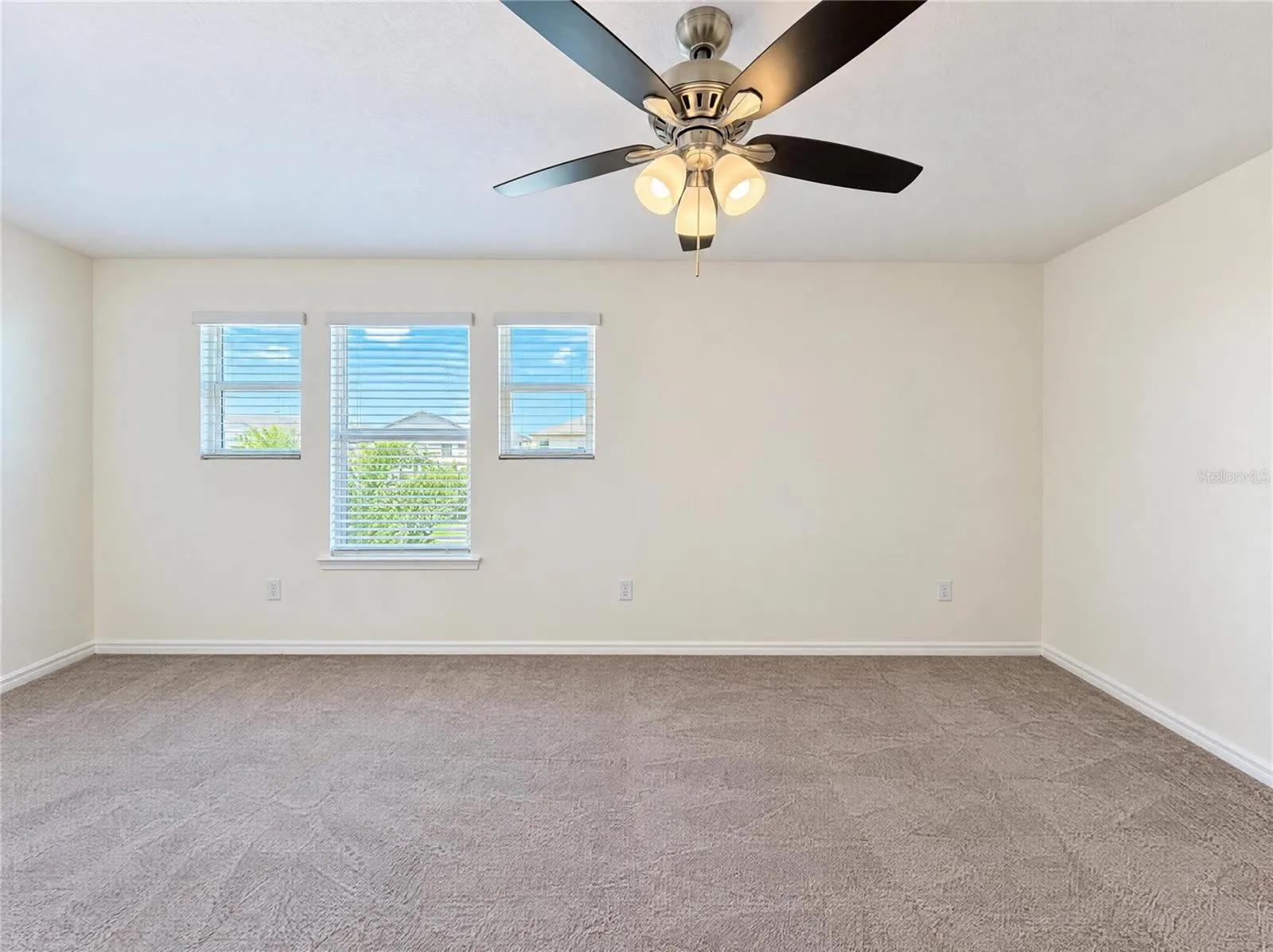 9426 LAMINE WAY