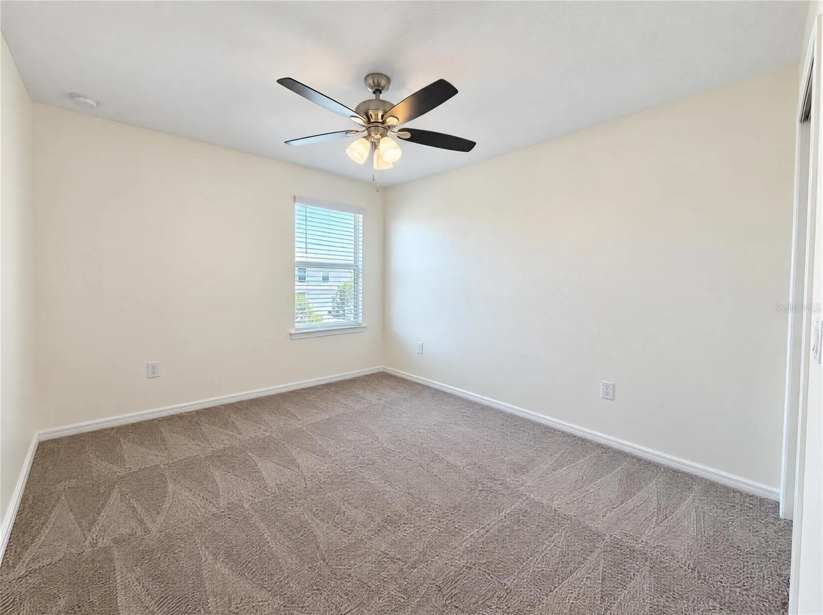 9426 LAMINE WAY