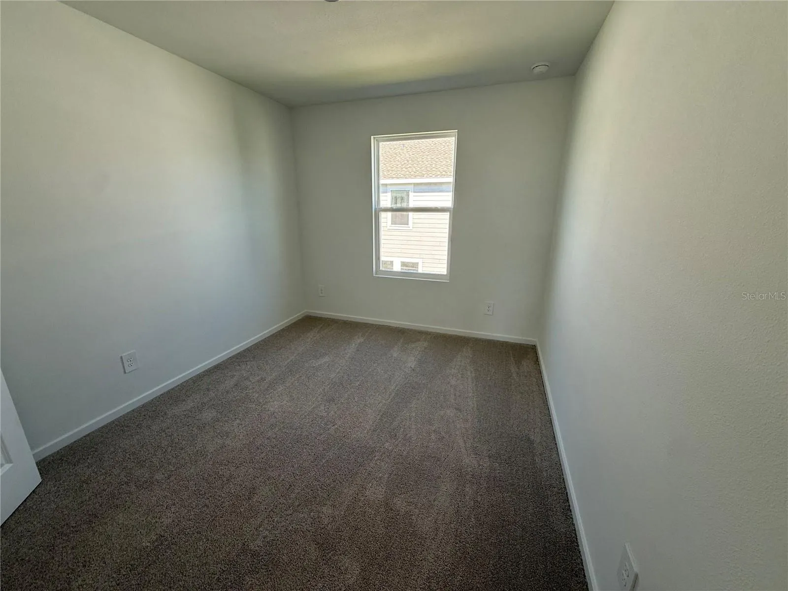 1060 TWINS ST