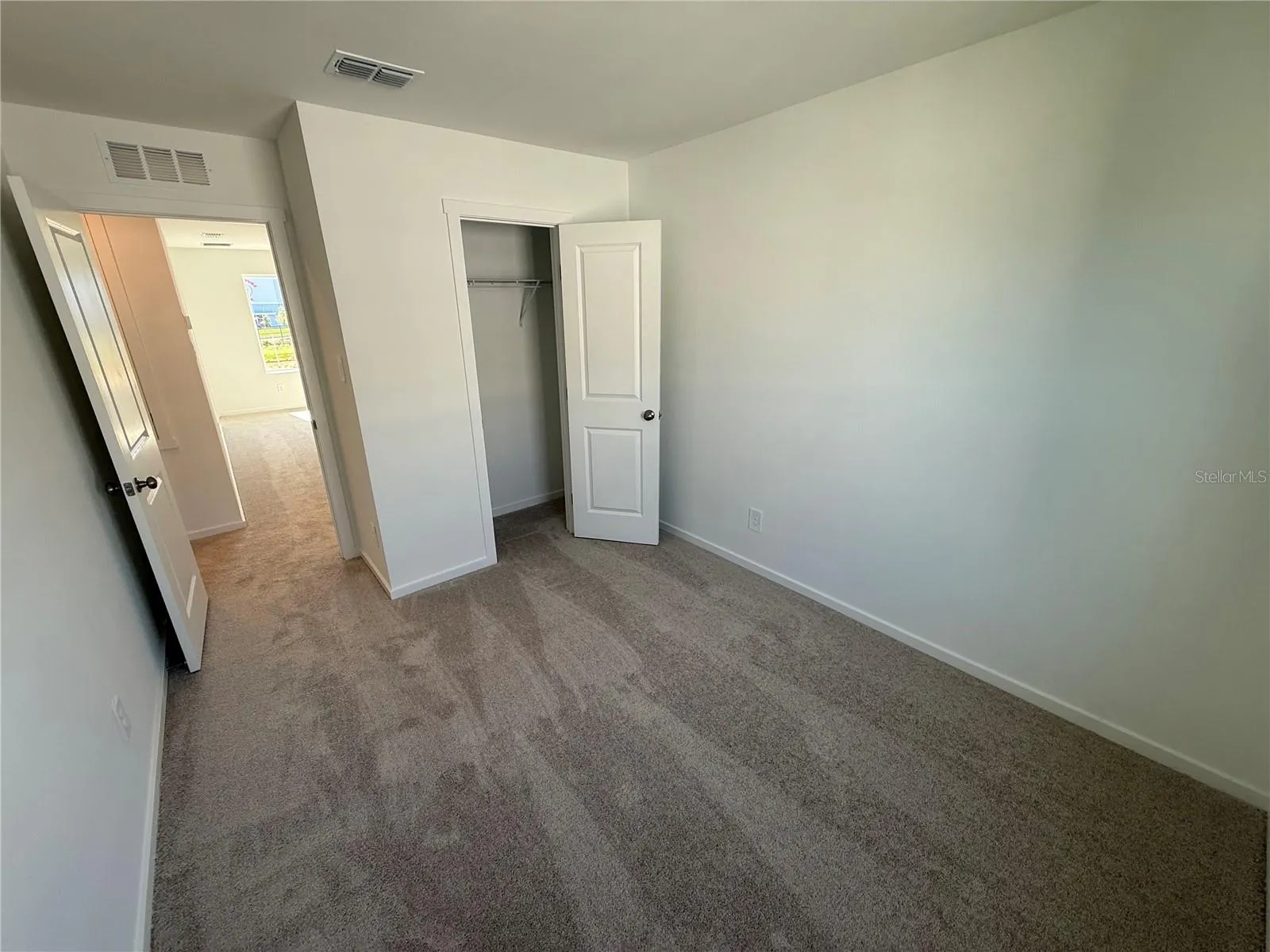 1060 TWINS ST