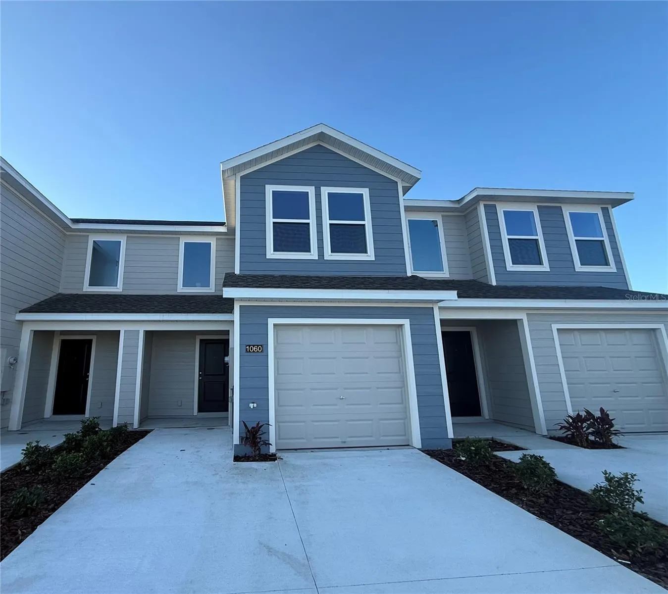 1060 TWINS ST