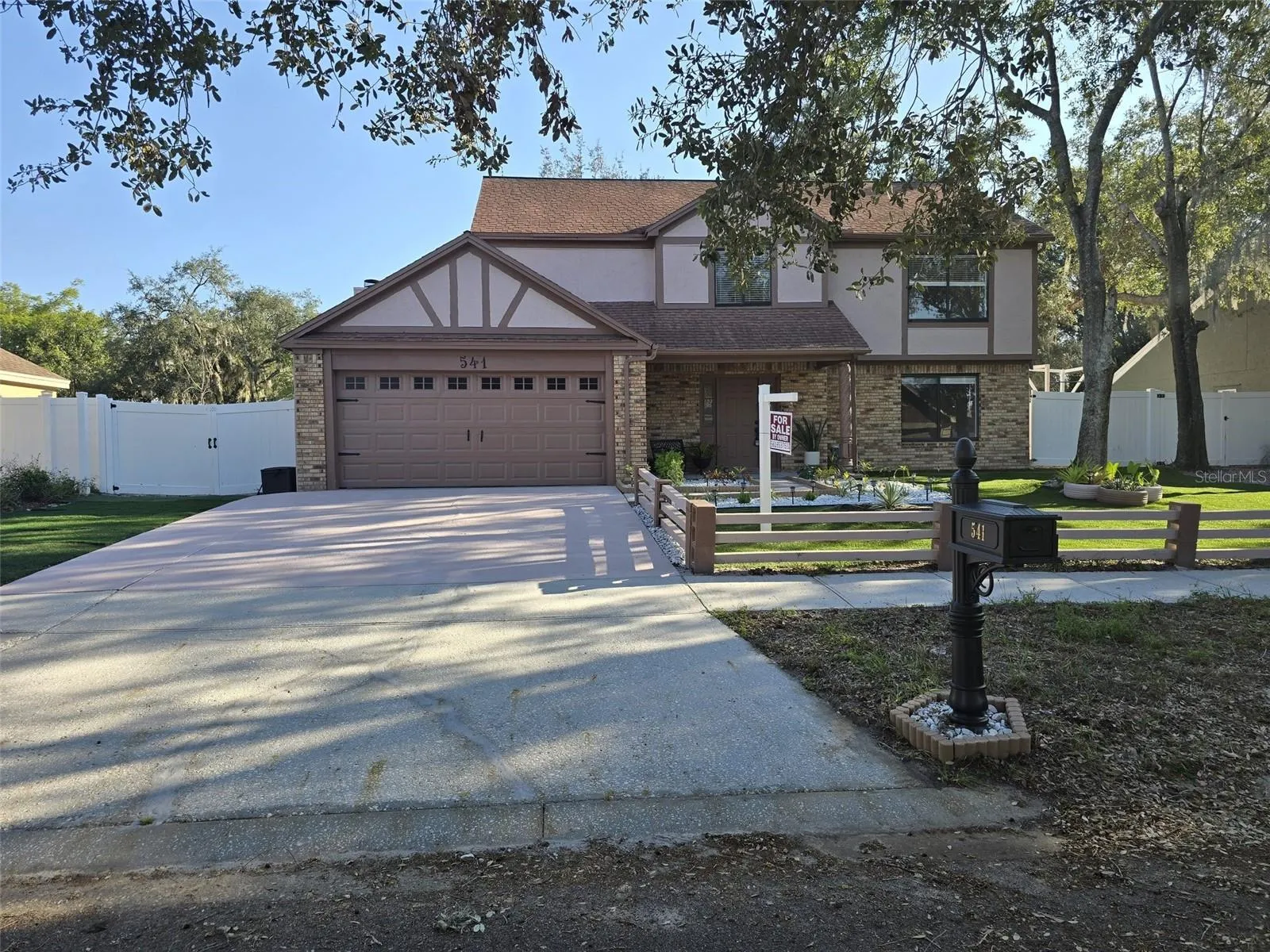 541 EMBERWOOD DR