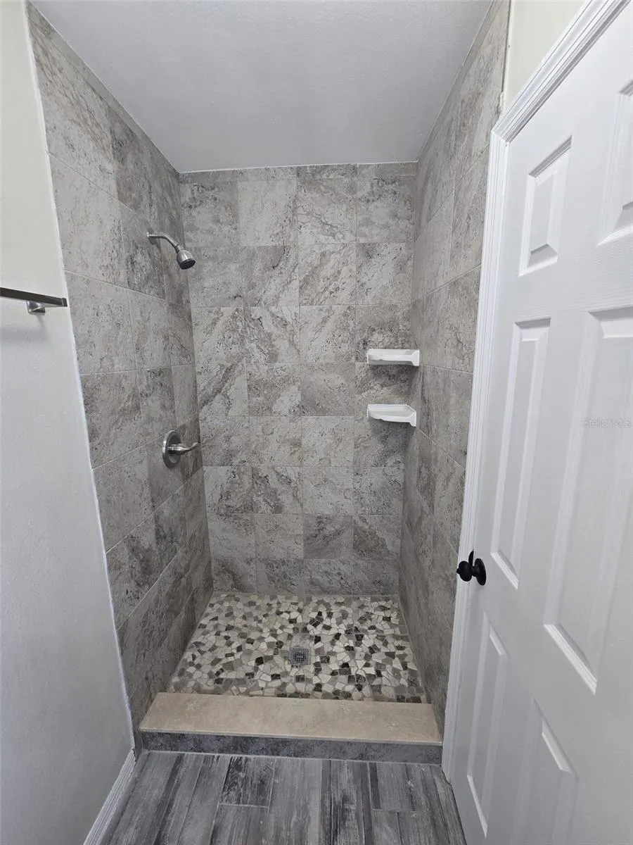 541 EMBERWOOD DR