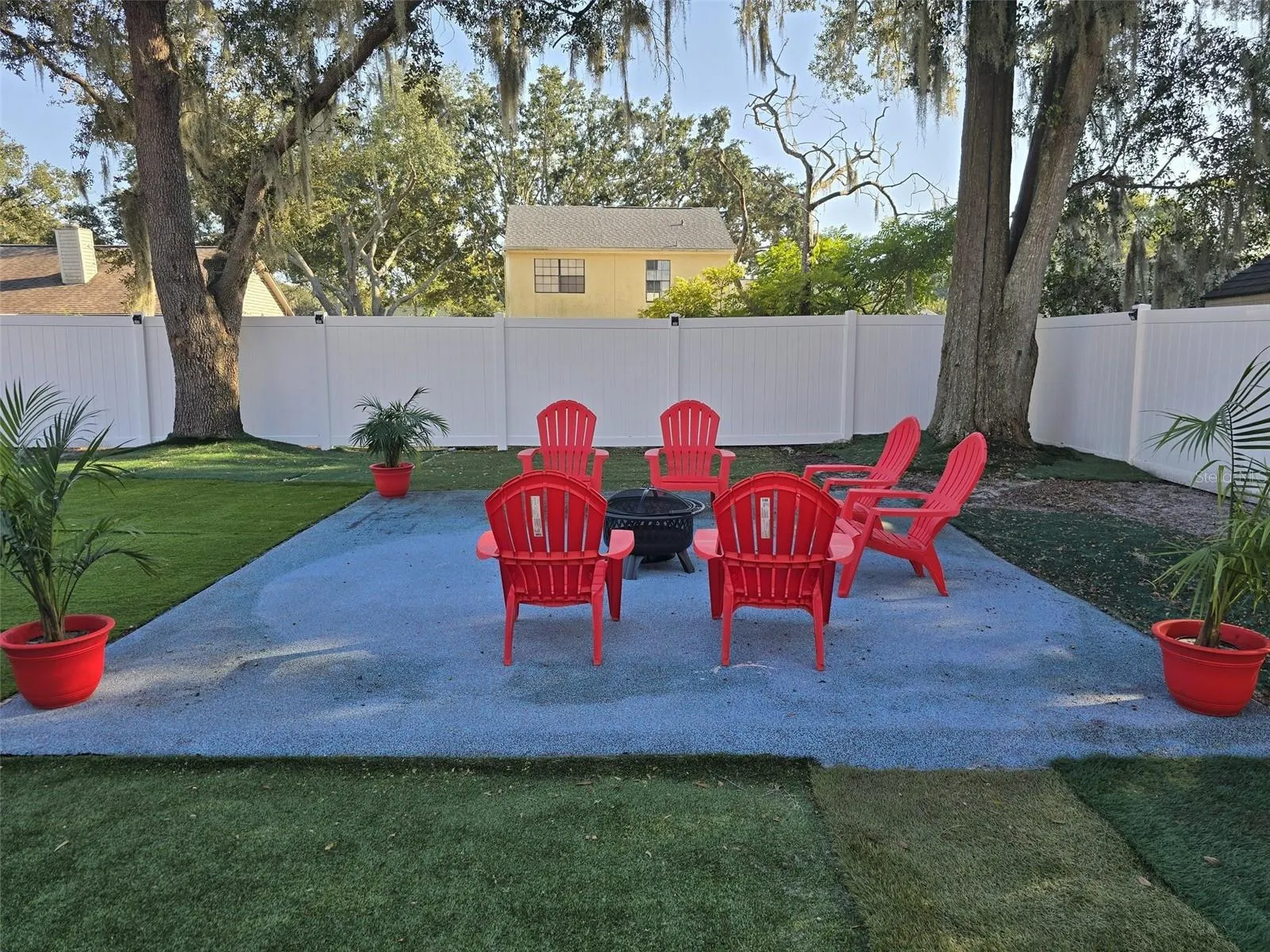 541 EMBERWOOD DR