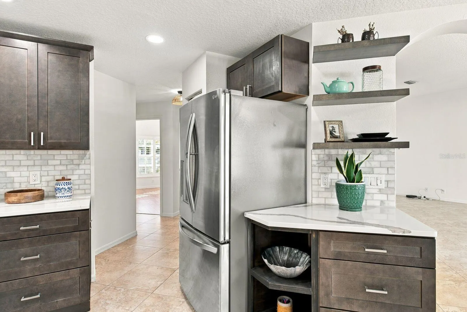 1261 SALT LAKE DR