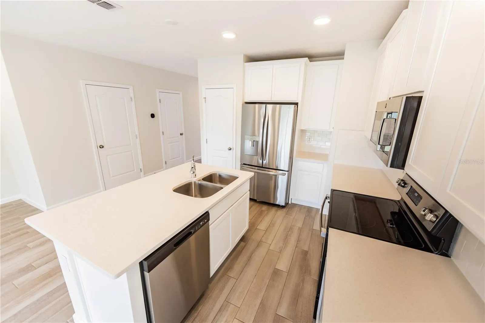 2879 NARCOOSSEE COMMONS WAY
