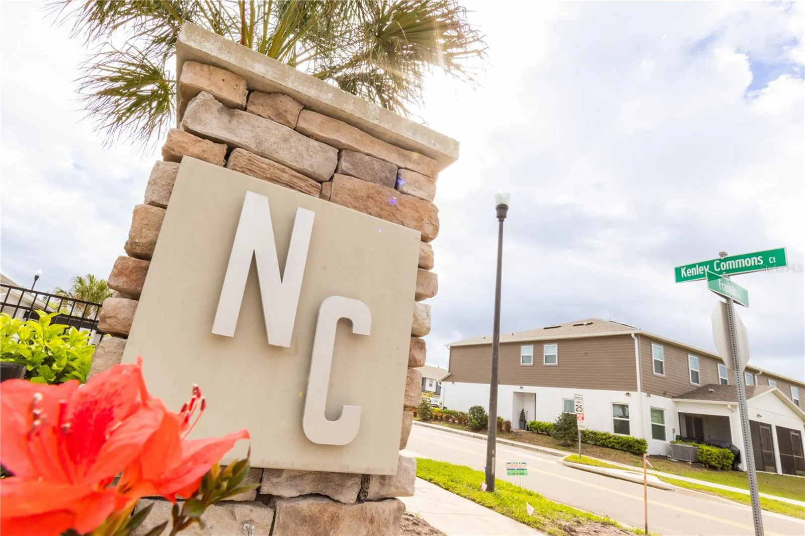 2879 NARCOOSSEE COMMONS WAY
