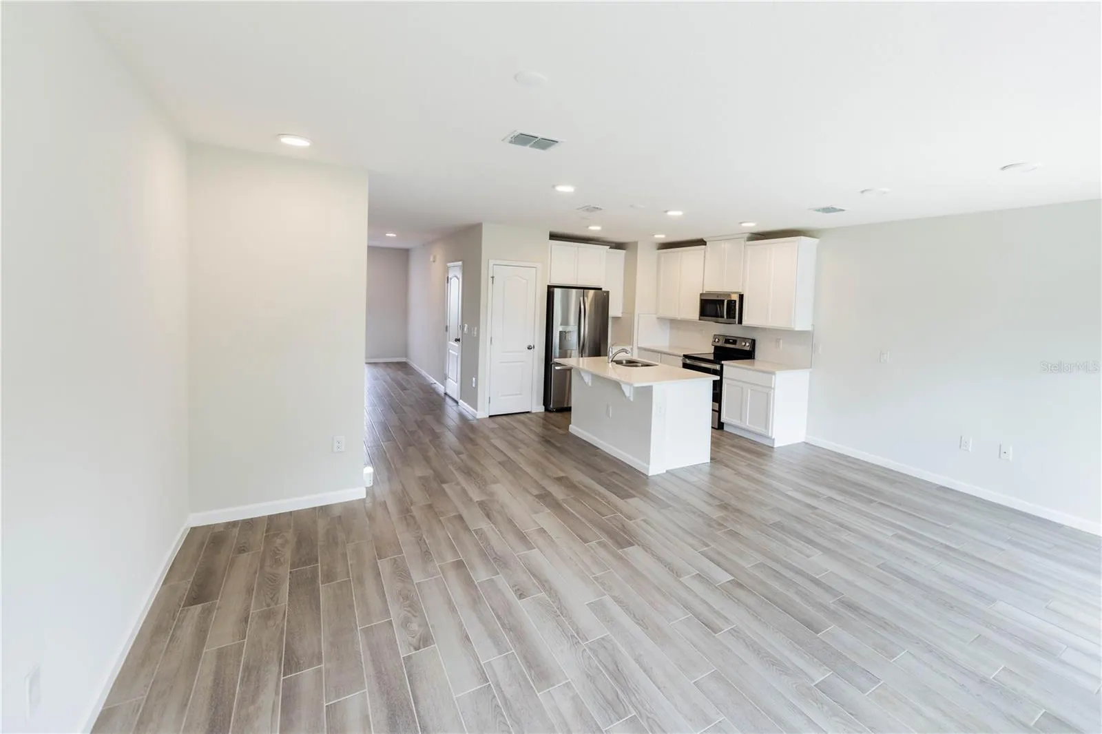 2879 NARCOOSSEE COMMONS WAY