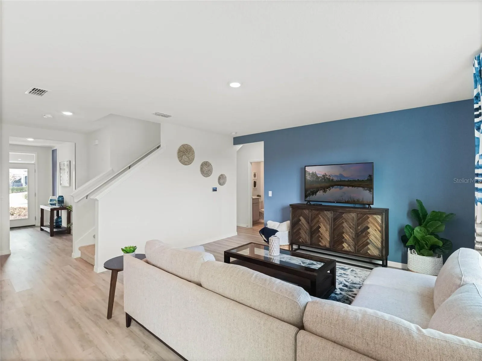 2459 AVEENO AVE