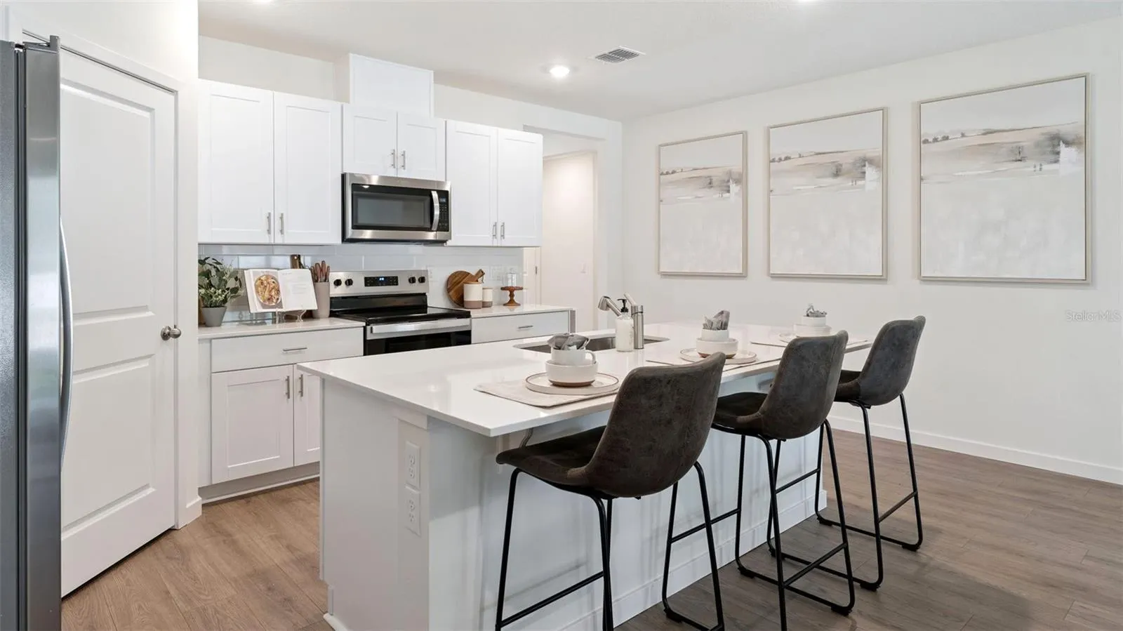 3175 HOUSE FINCH RD