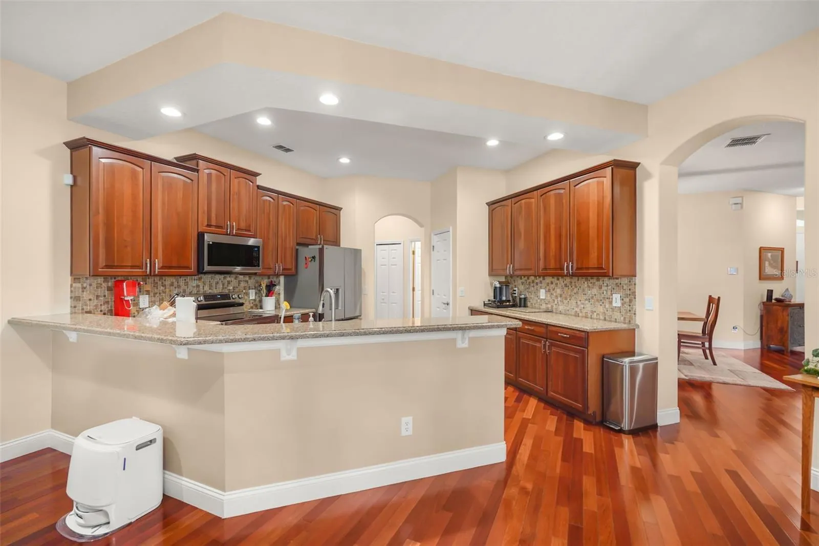9836 MARSH POINTE DR