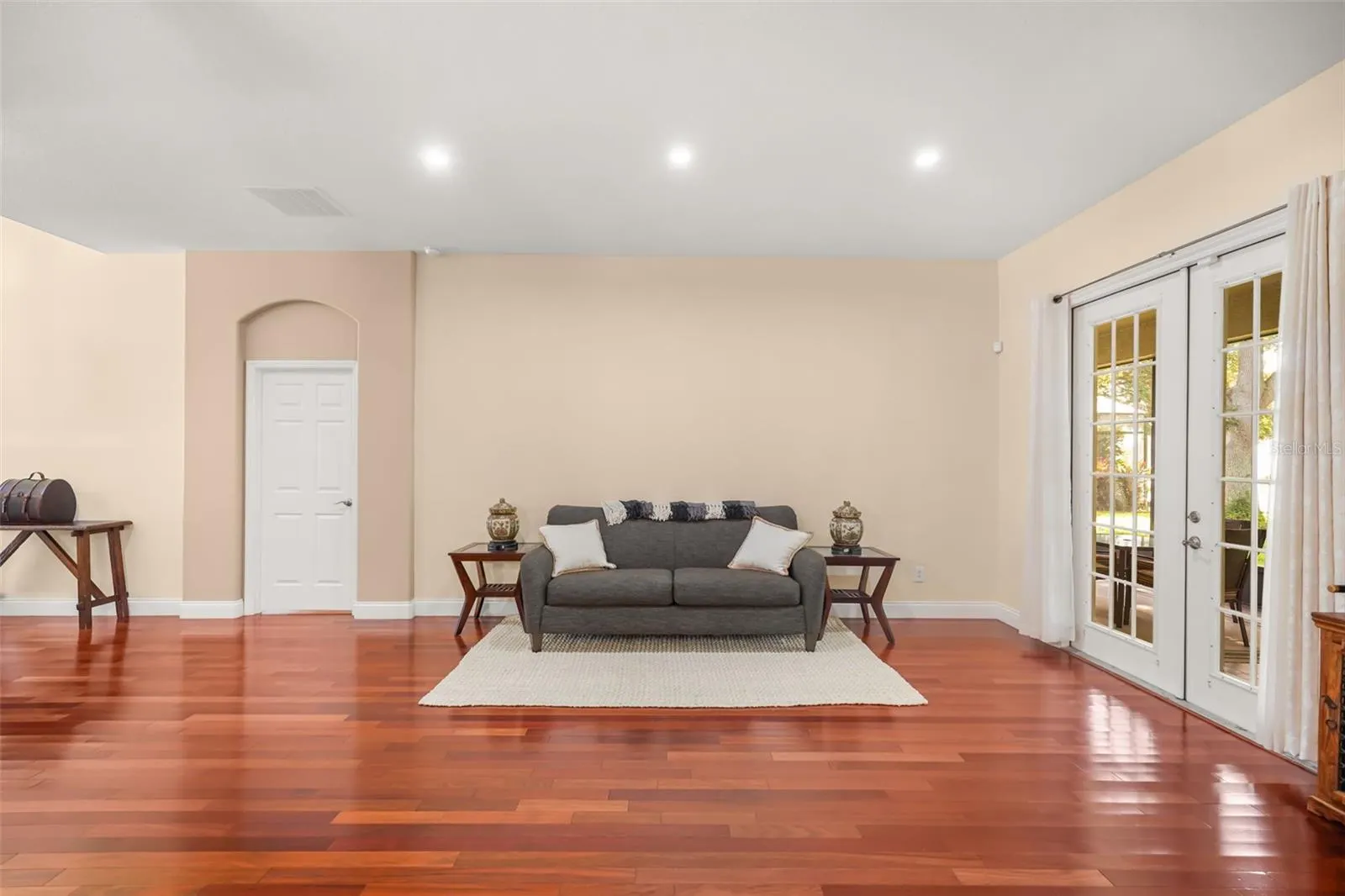 9836 MARSH POINTE DR