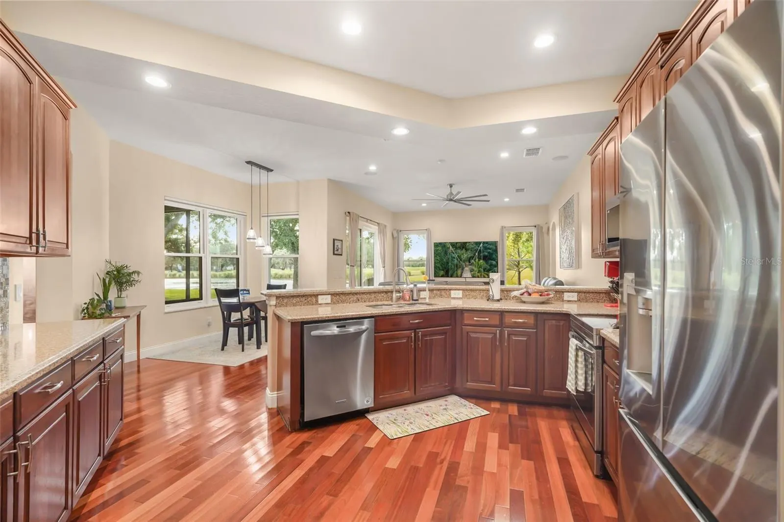 9836 MARSH POINTE DR