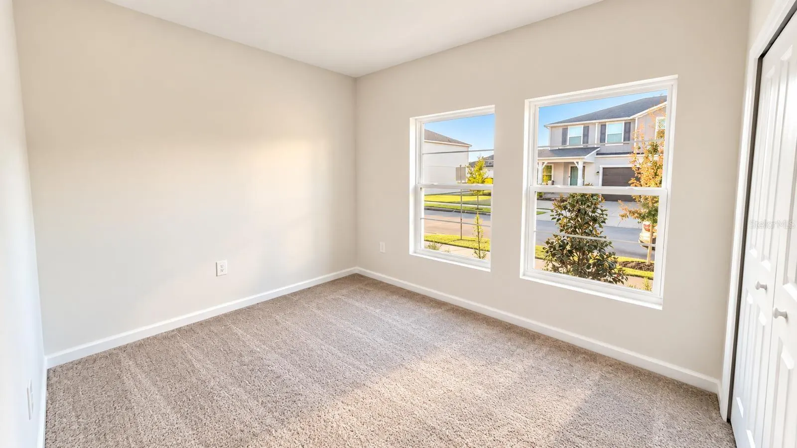 1589 LOXLEY TRL