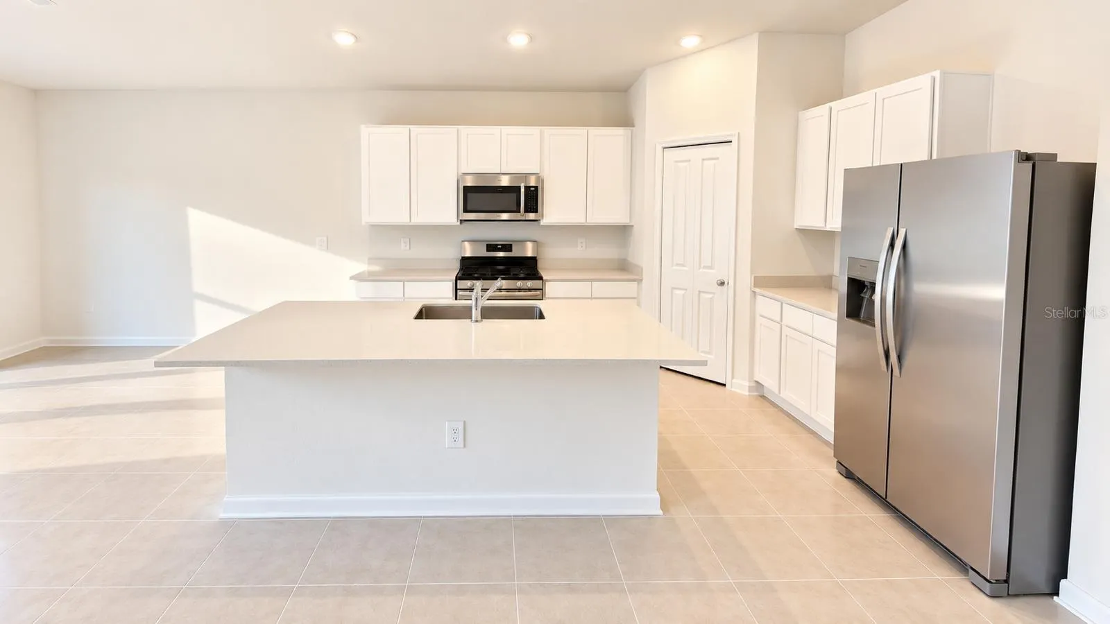 1589 LOXLEY TRL