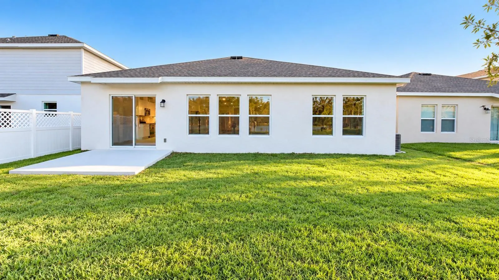 1589 LOXLEY TRL