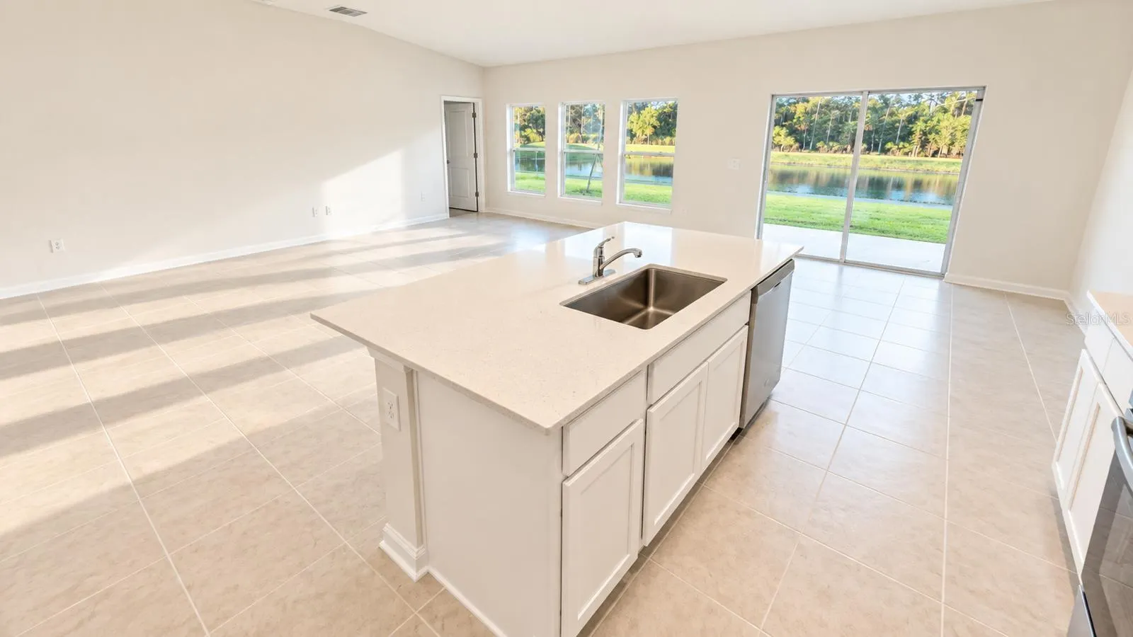 1589 LOXLEY TRL