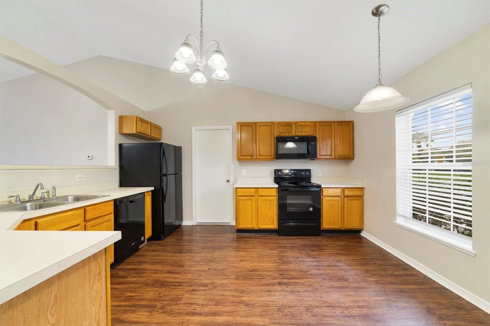 1914 MANATEE CT