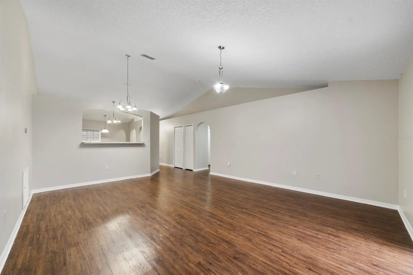1914 MANATEE CT