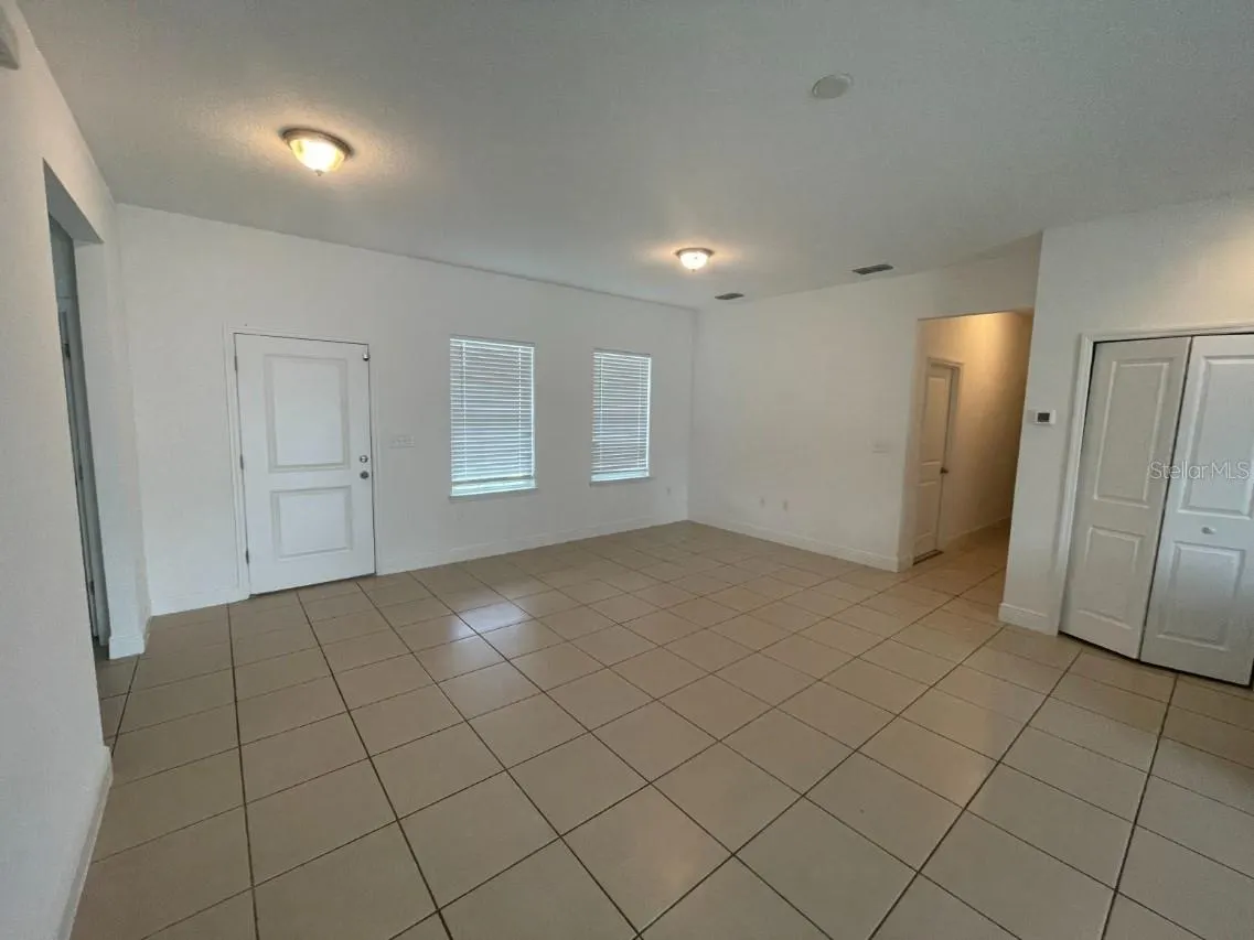 414 COLUMBIA CT