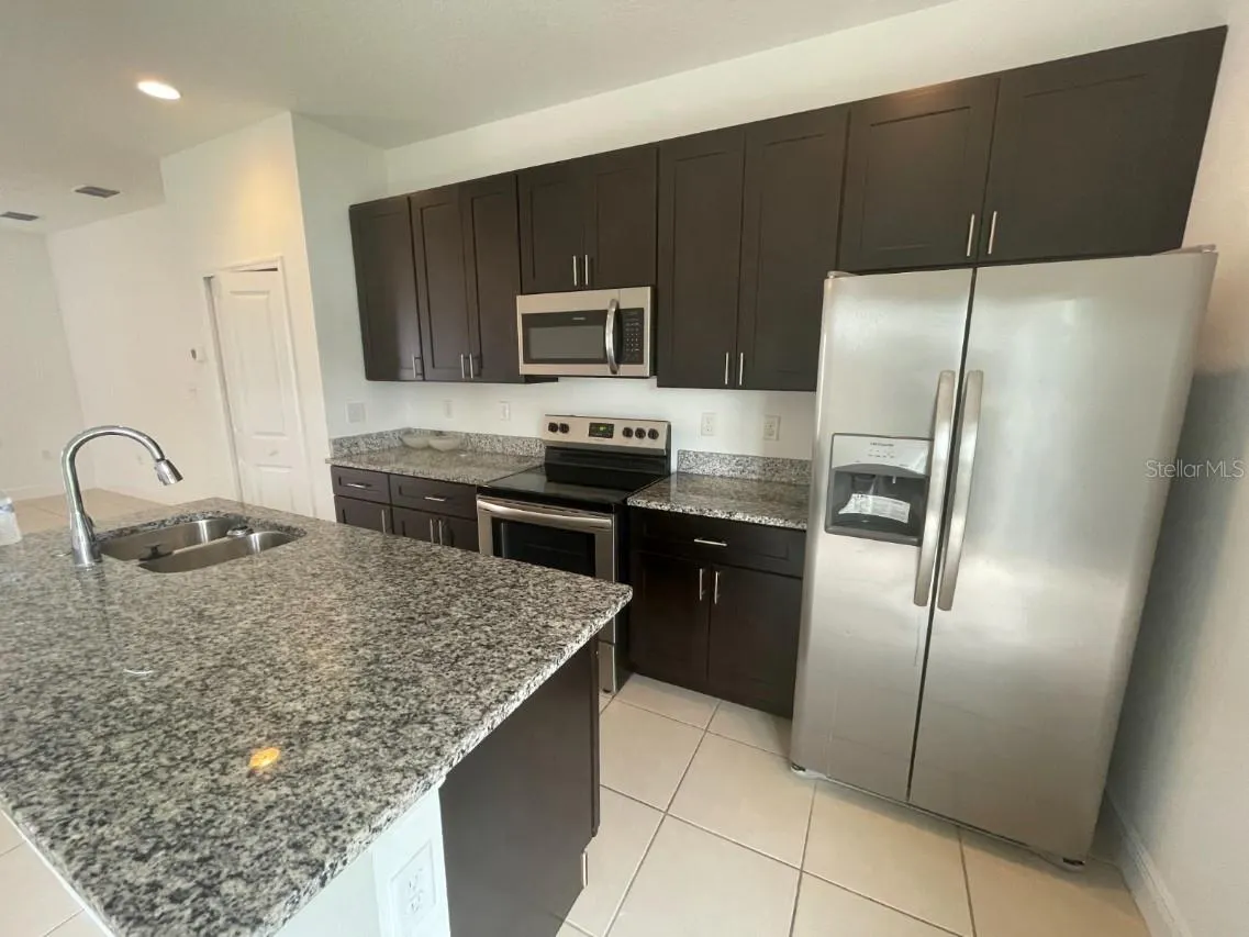 414 COLUMBIA CT