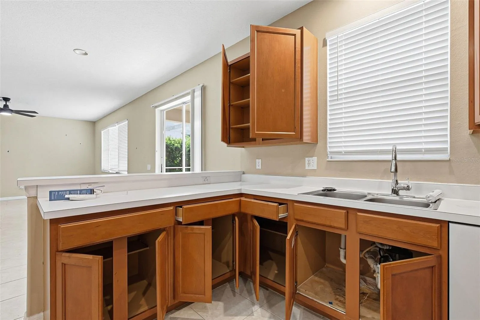 19264 FISHERMANS BEND DR