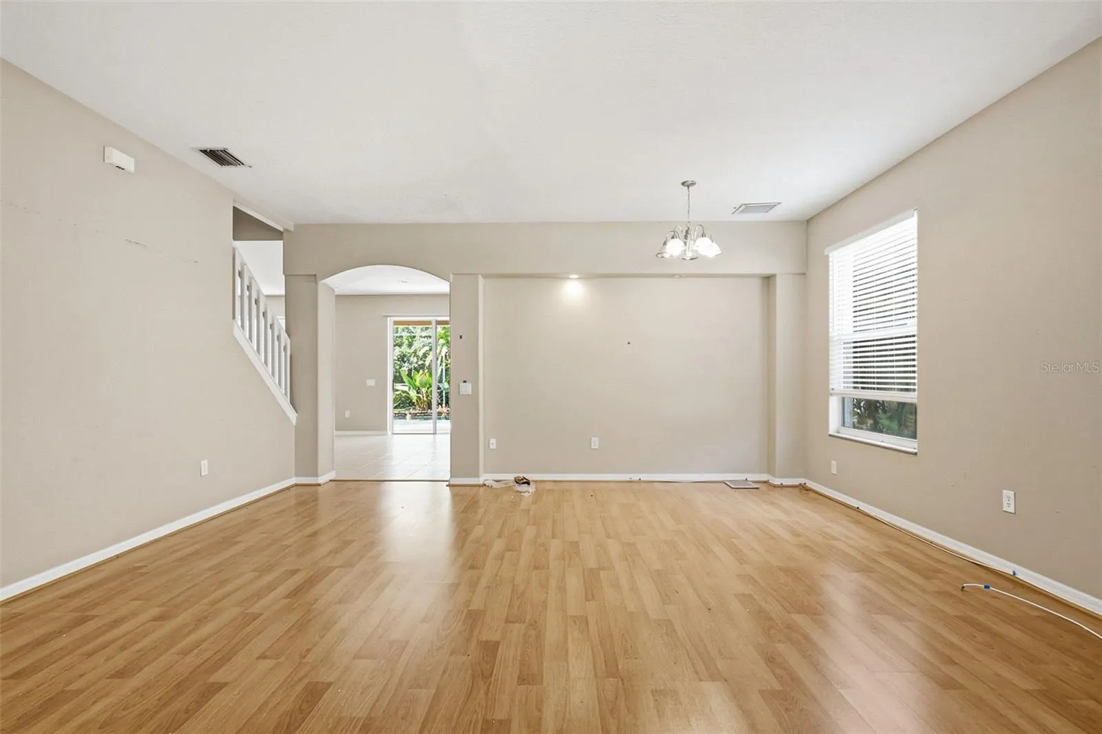 19264 FISHERMANS BEND DR