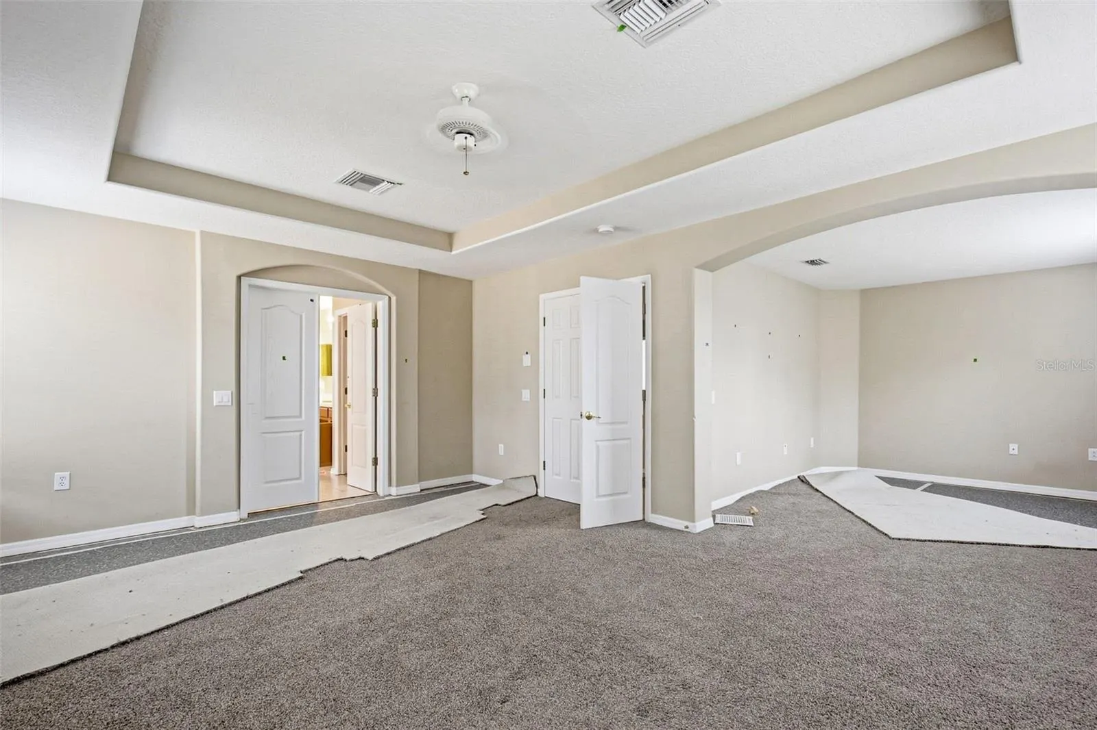 19264 FISHERMANS BEND DR