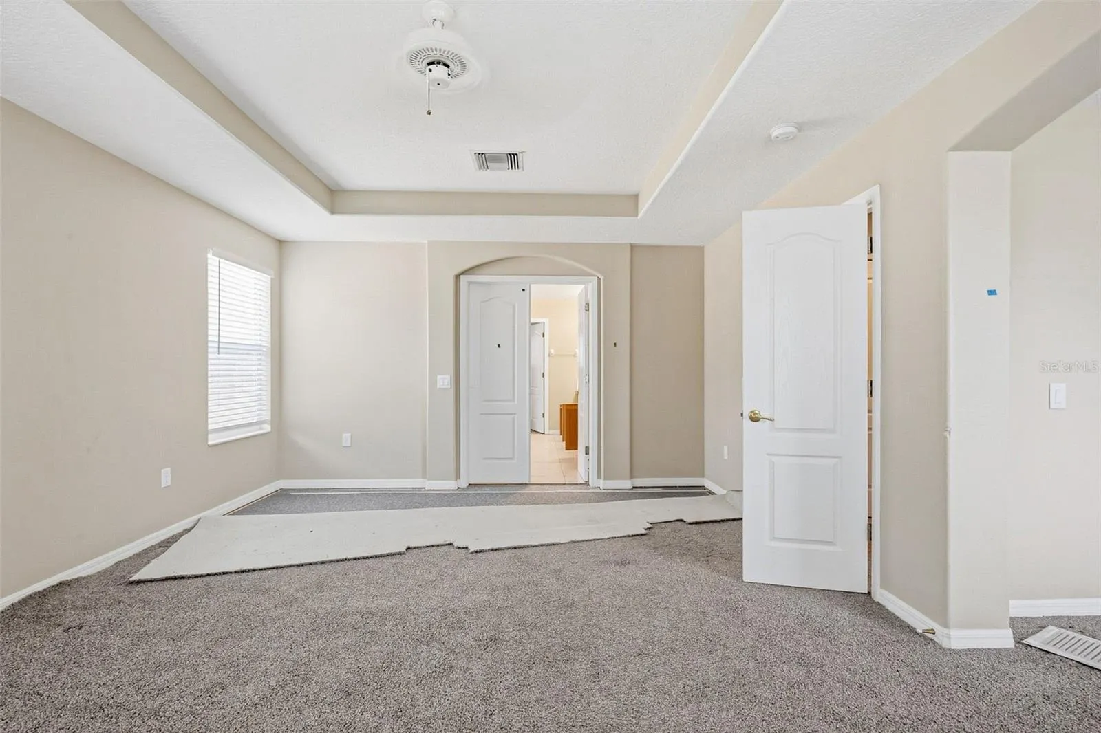 19264 FISHERMANS BEND DR