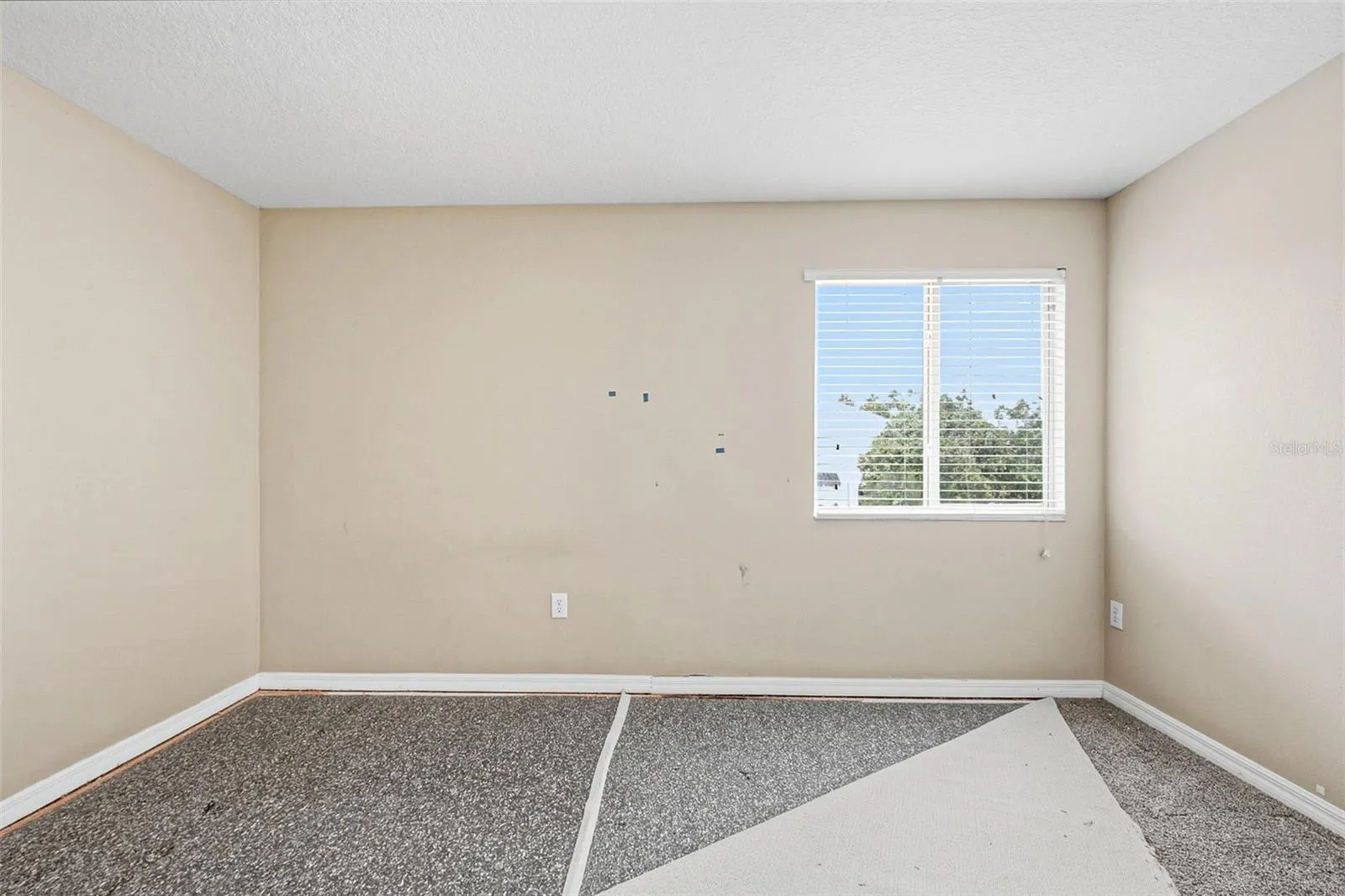 19264 FISHERMANS BEND DR
