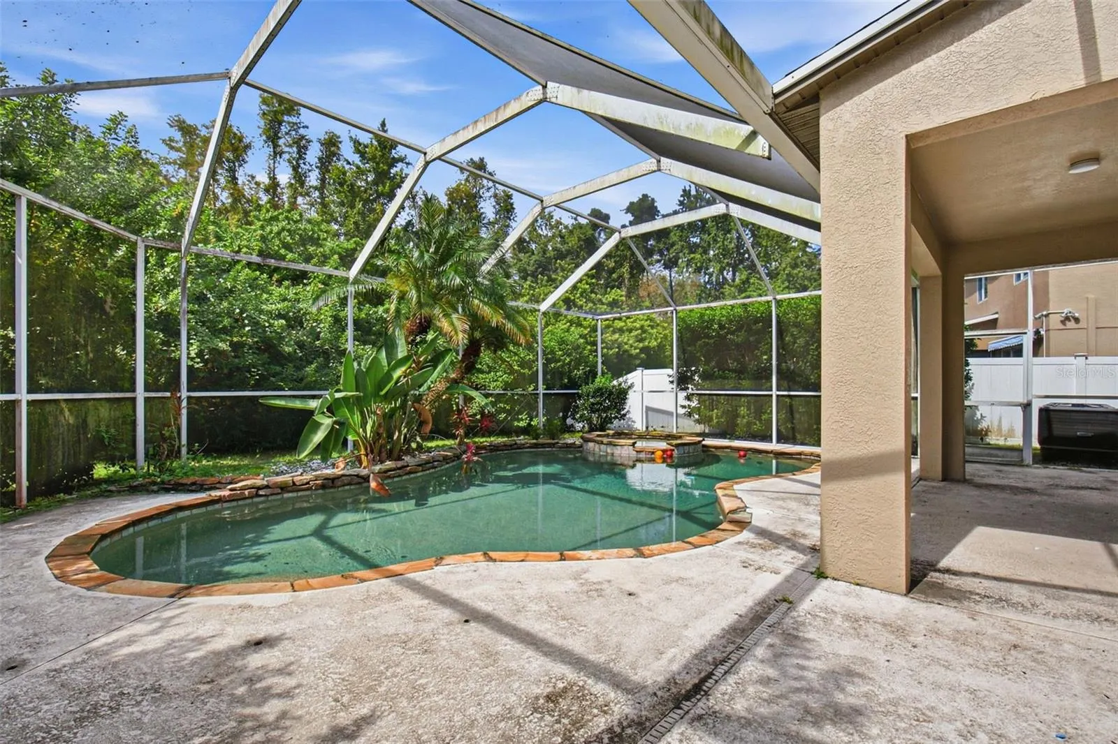 19264 FISHERMANS BEND DR
