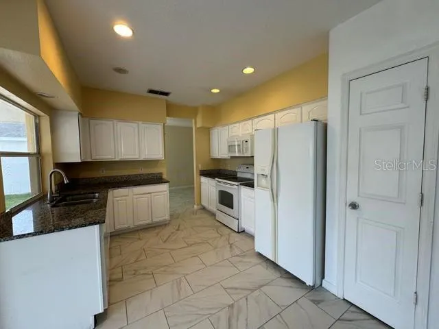 2753 HERONS LANDING DR